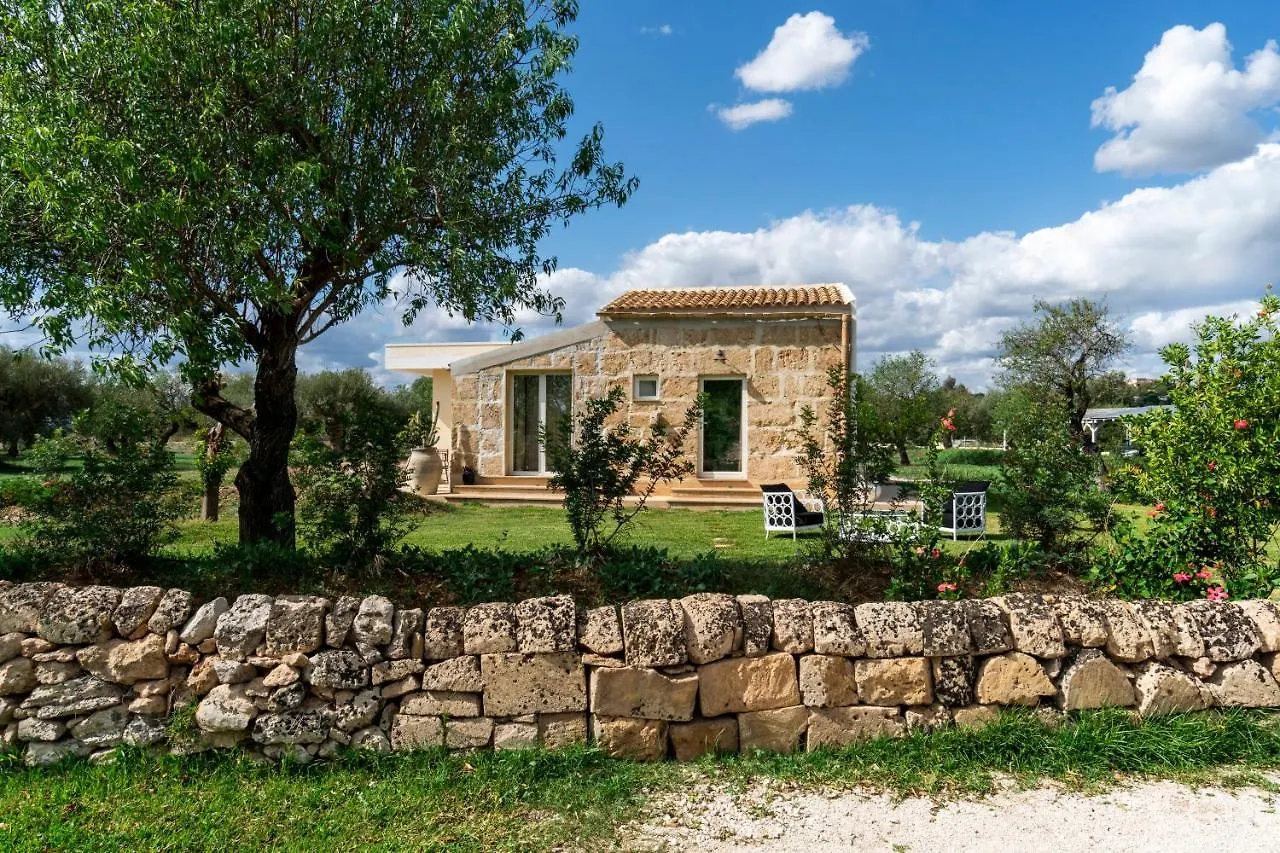 Zahir Country House Hotel Noto