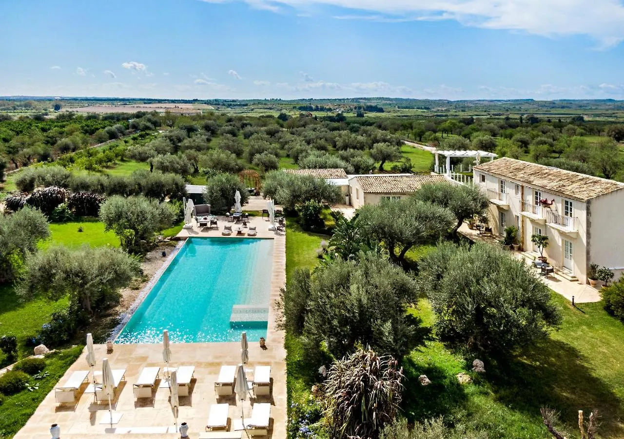 Zahir Country House Hotel Noto 3*,