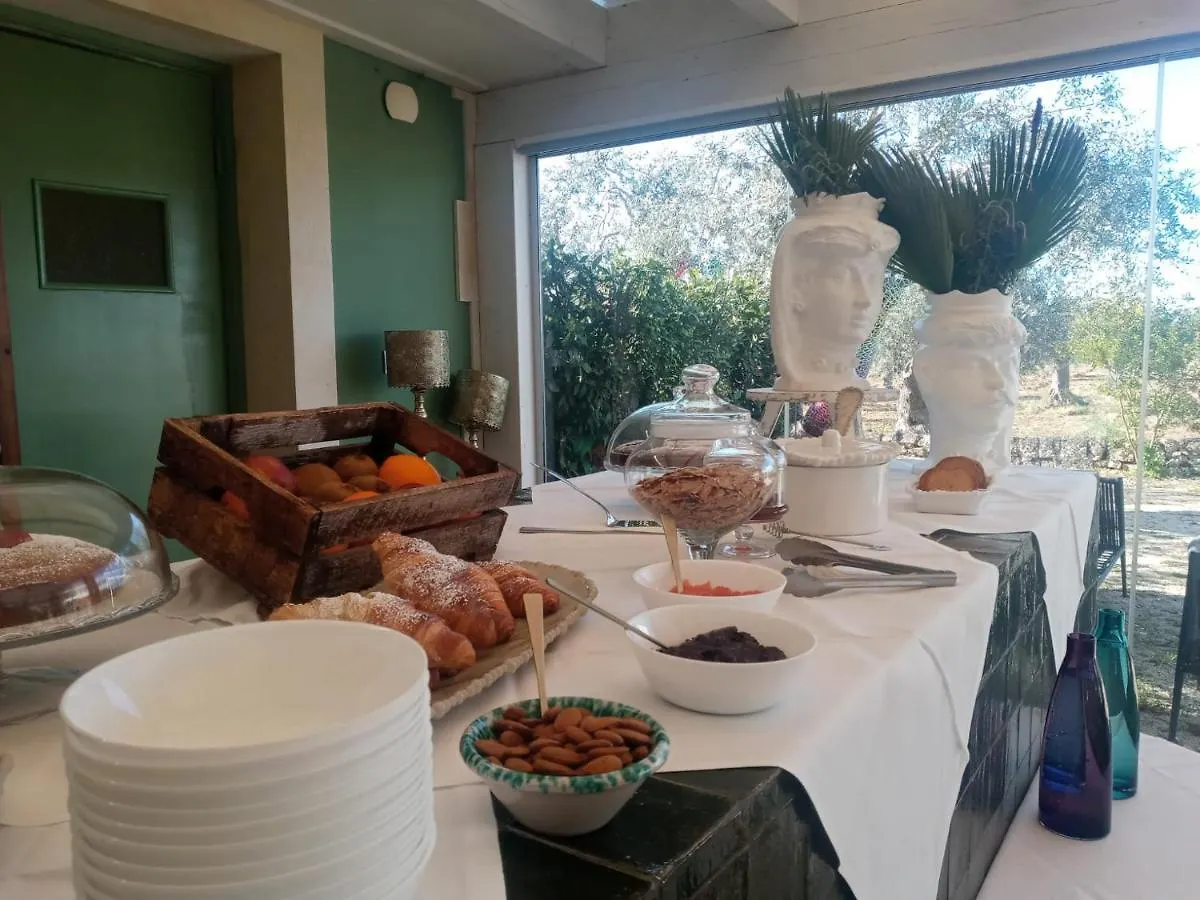Zahir Country House Hotel Noto