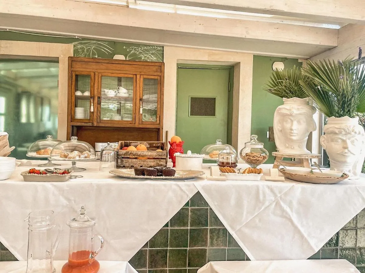 Zahir Country House Hotel Noto