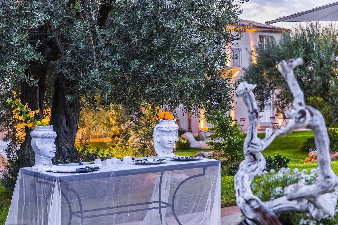 Zahir Country House Hotel Noto