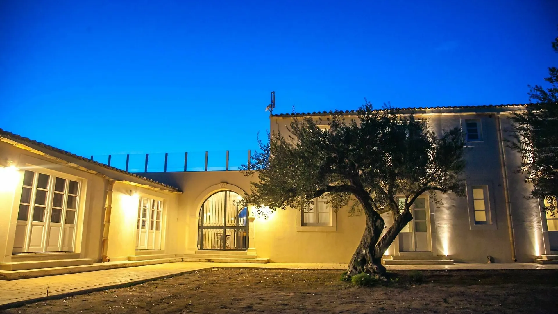Zahir Country House Hotel Noto